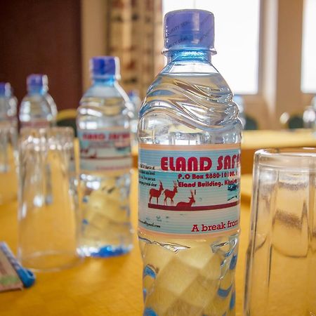 Eland Safari Hotel 尼耶利 外观 照片